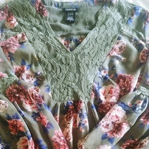 Torrid blouse