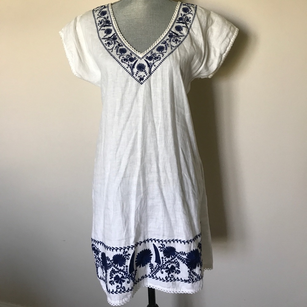 Zara linen white and navy embroidered dress