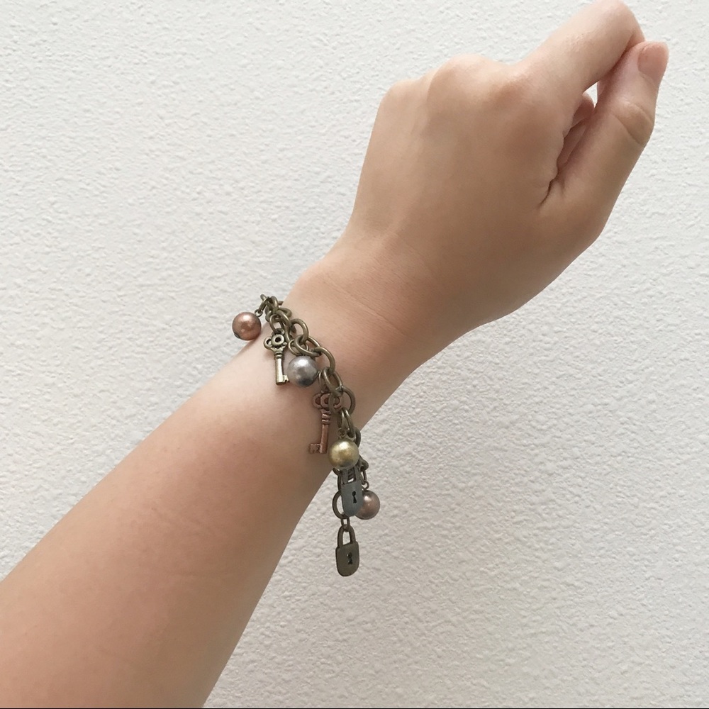 Keys locks bracelet