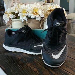 Nike FS Lite Run 3 Size 7
