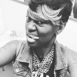 Meet your Posher, Canisha