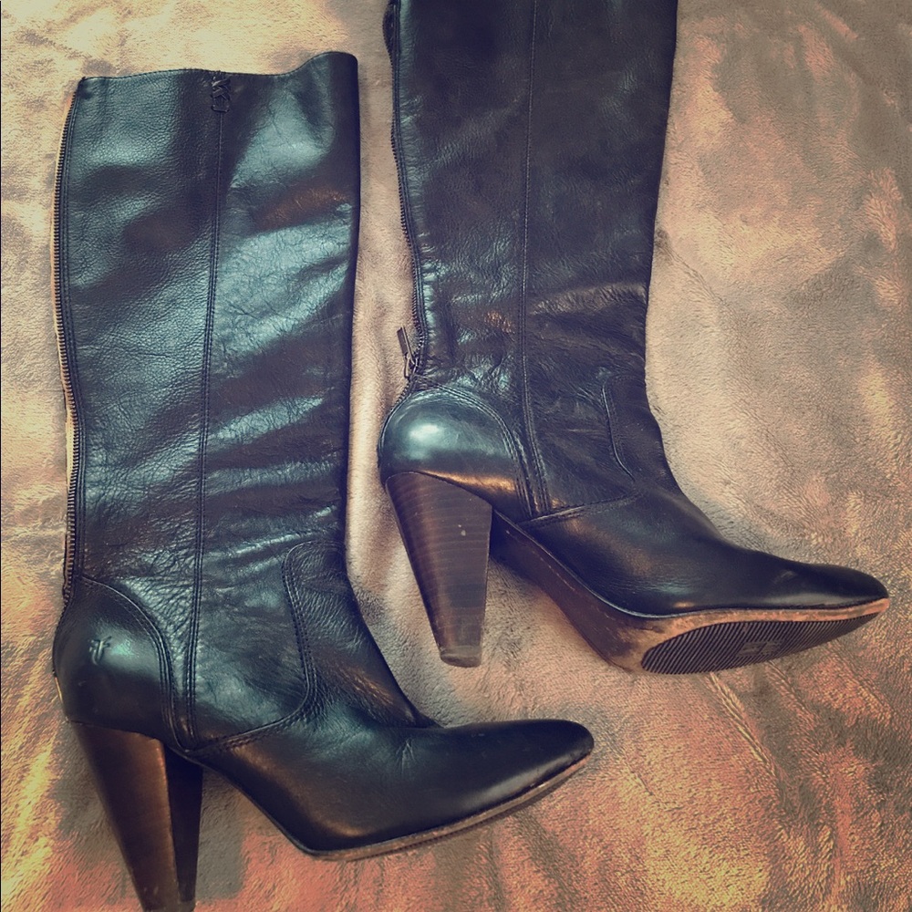 Frye tall Regina Zip boot size 8