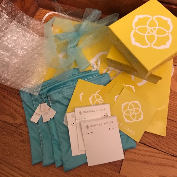 Kendra Scott Jewelry - Kendra Scott bundle