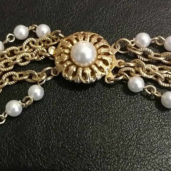 Vintage multi strand "pearl" & gold toned necklace - Picture 3 of 4