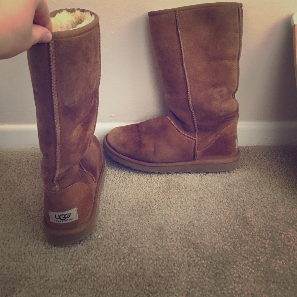 🌺CLASSIC TALL CHESTNUT UGG BOOTS🌺