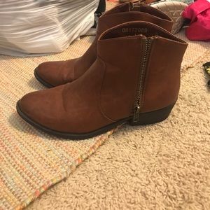 brown booties size 8 from forever 21