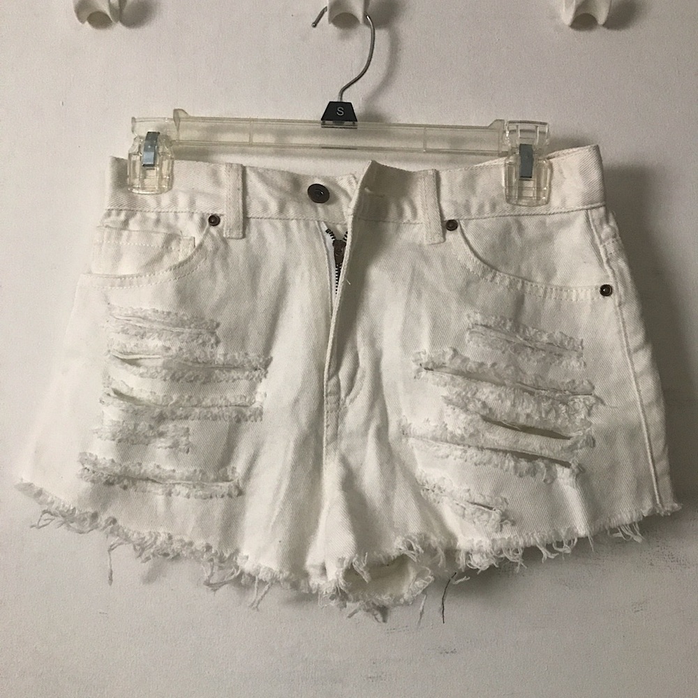 High Waisted White Denim Shorts ❗️