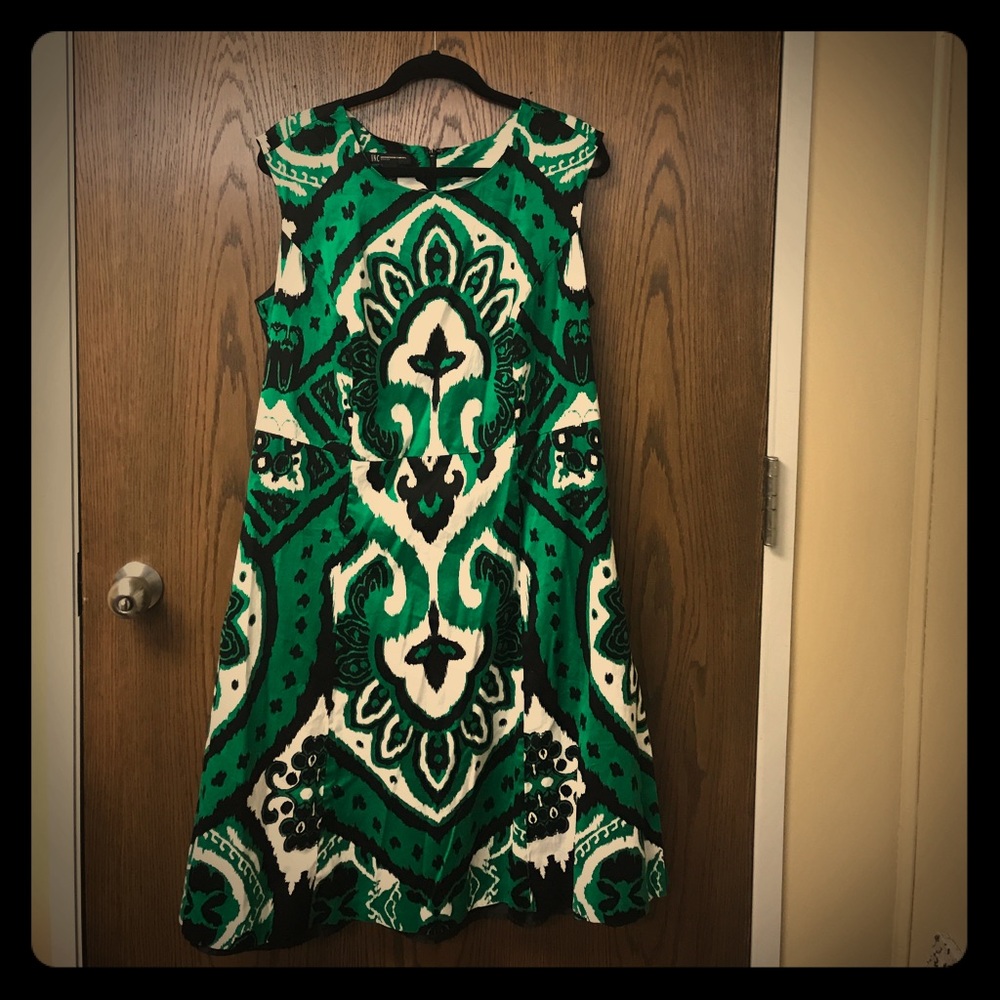 Green print dress