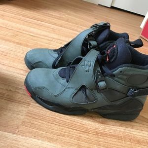 army green 8s