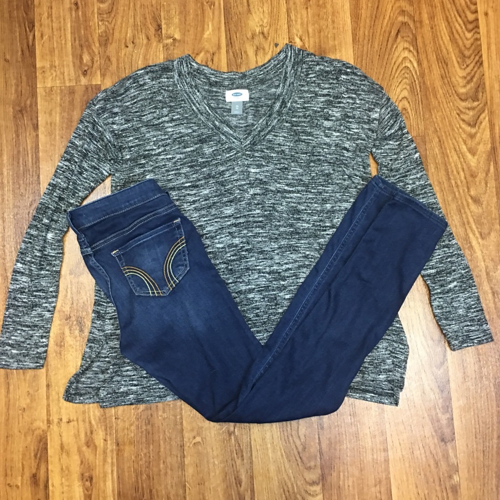 {Old Navy} Heathered Gray and Black Sweater