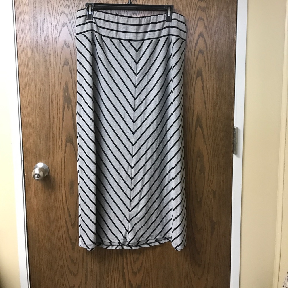 Grey and black skirt