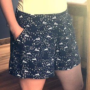 White rabbit printed dress shorts with pockets