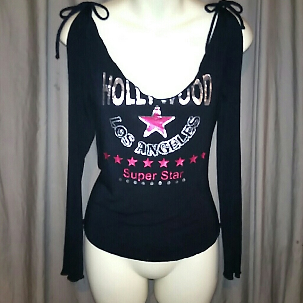 Super cute club top.