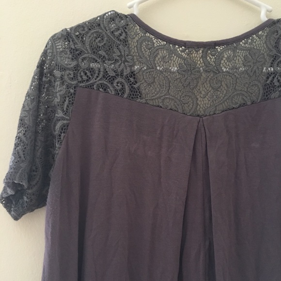 Capsleeve Lace Detail Top - Picture 5 of 5