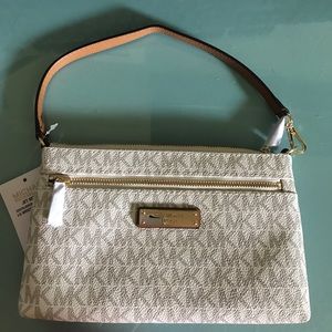 BNWT Auth MK Jet Set Travel Large Logo Wristlet