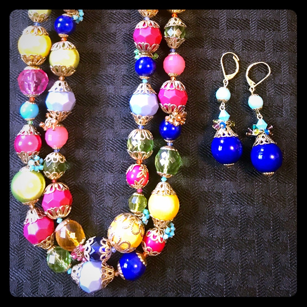 Cache Multicolor necklace and matching earrings