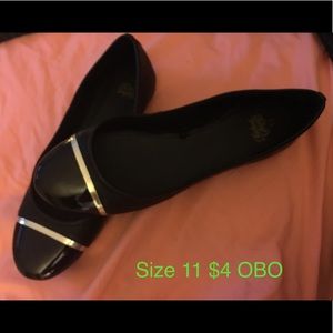 Flat black with a gold strip on top