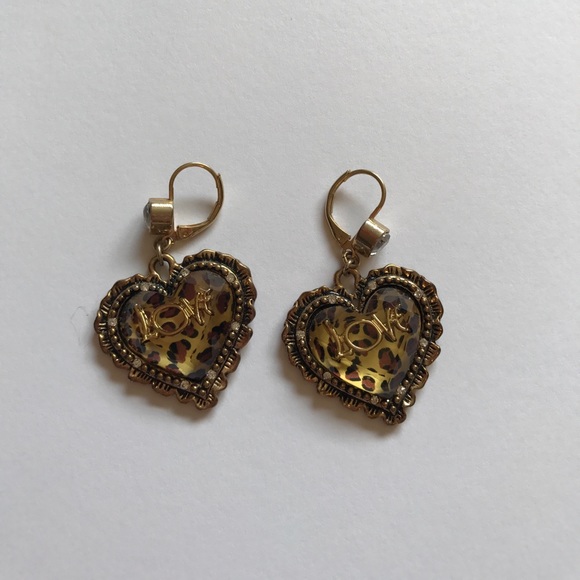 Betsy Johnson earrings. Never worn - Picture 1 of 2