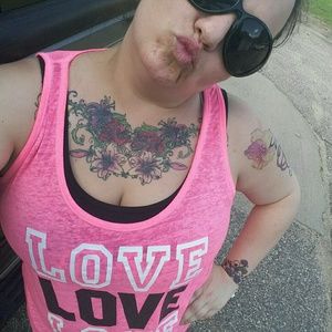 Meet your Posher, Joelle