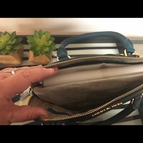 Michael Kors Bag - Picture 2 of 3
