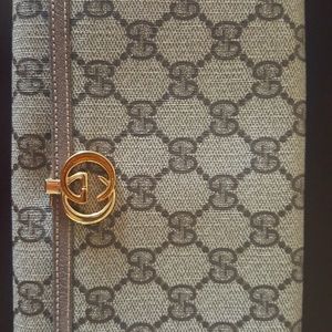 Vintage Gucci wallet