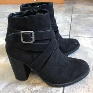 Black suede ankle booties size 6