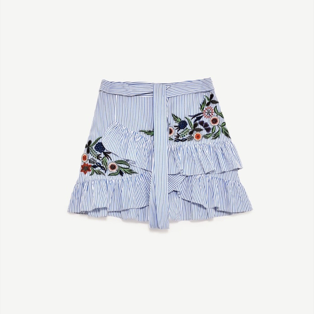 New Zara embroidered frilled skirt size SMALL