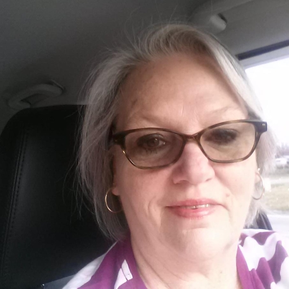 Meet your Posher, Bobbie - Picture 1 of 1