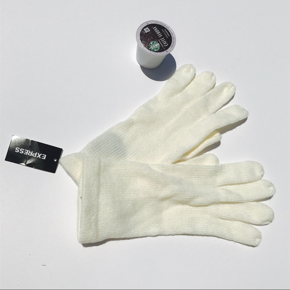 EXPRESS 100% Acrylic O/S winter ❄️ white gloves - Picture 2 of 3