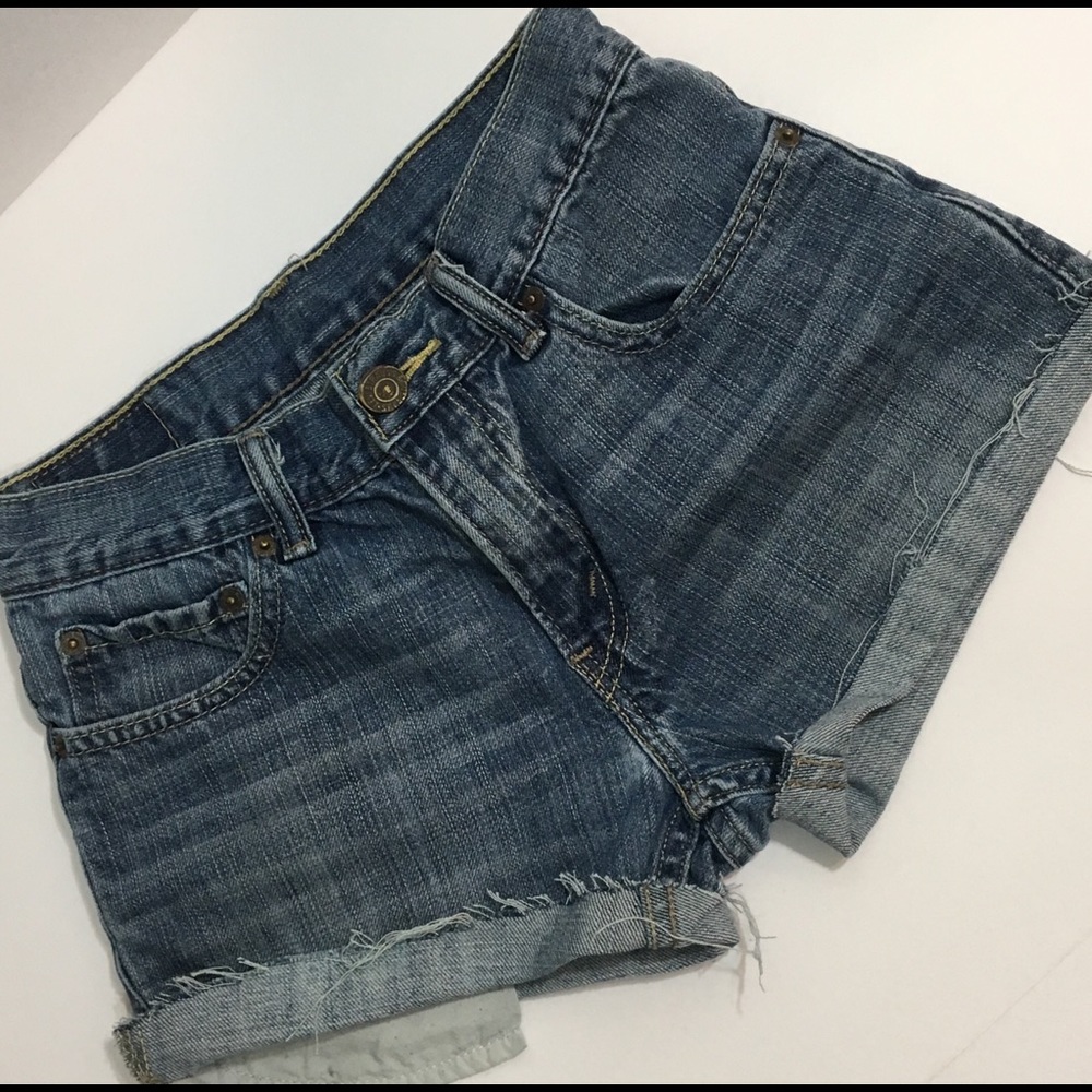 Levi cut offs 511 14 in waist