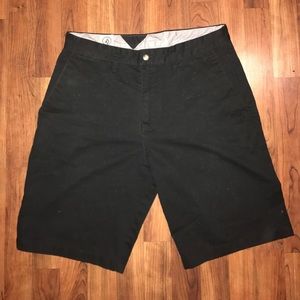 Volcom Mens shorts! ⚫️