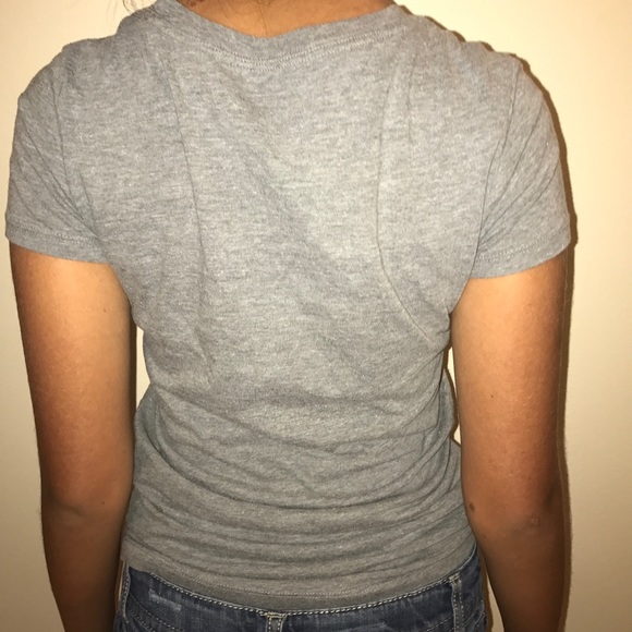 Aeropostale T-Shirt - Picture 2 of 3