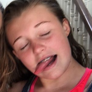 Meet your Posher, Ella