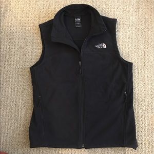 Black north face vest