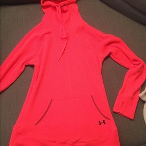 Under Armour Semi Fitted Running Pullover