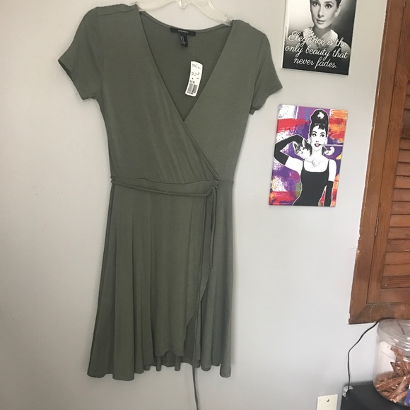 Green Wrap Up Dress - Picture 2 of 3