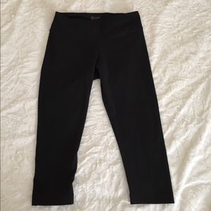 Black cropped leggings