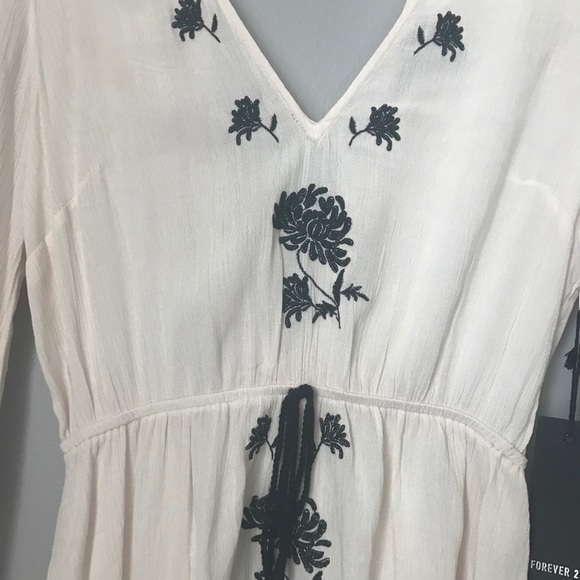 Black Lace Detailed Dress - Picture 2 of 2