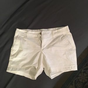 Old Navy white shorts