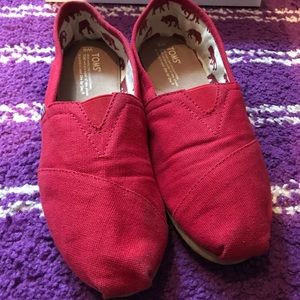 Worn once red toms!
