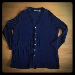 CHICO'S PRIVATE EDITION BUTTON FRONT NAVY CARDIGAN