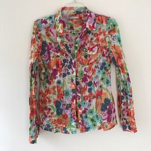 Women's floral lightweight collared button down
