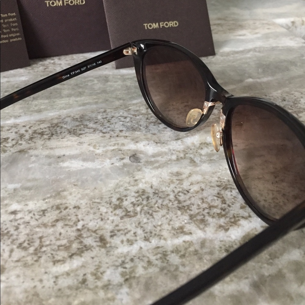 Tom Ford - Picture 2 of 4