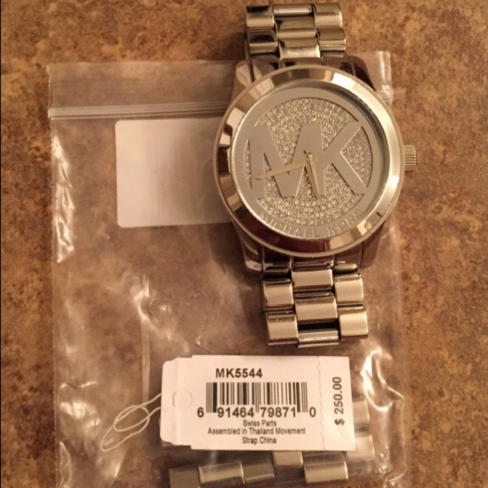 SOLD LOCAL- Michael kors watch - Picture 2 of 5