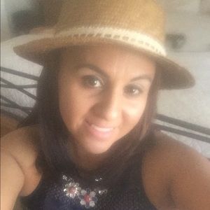 Meet your Posher, Vero