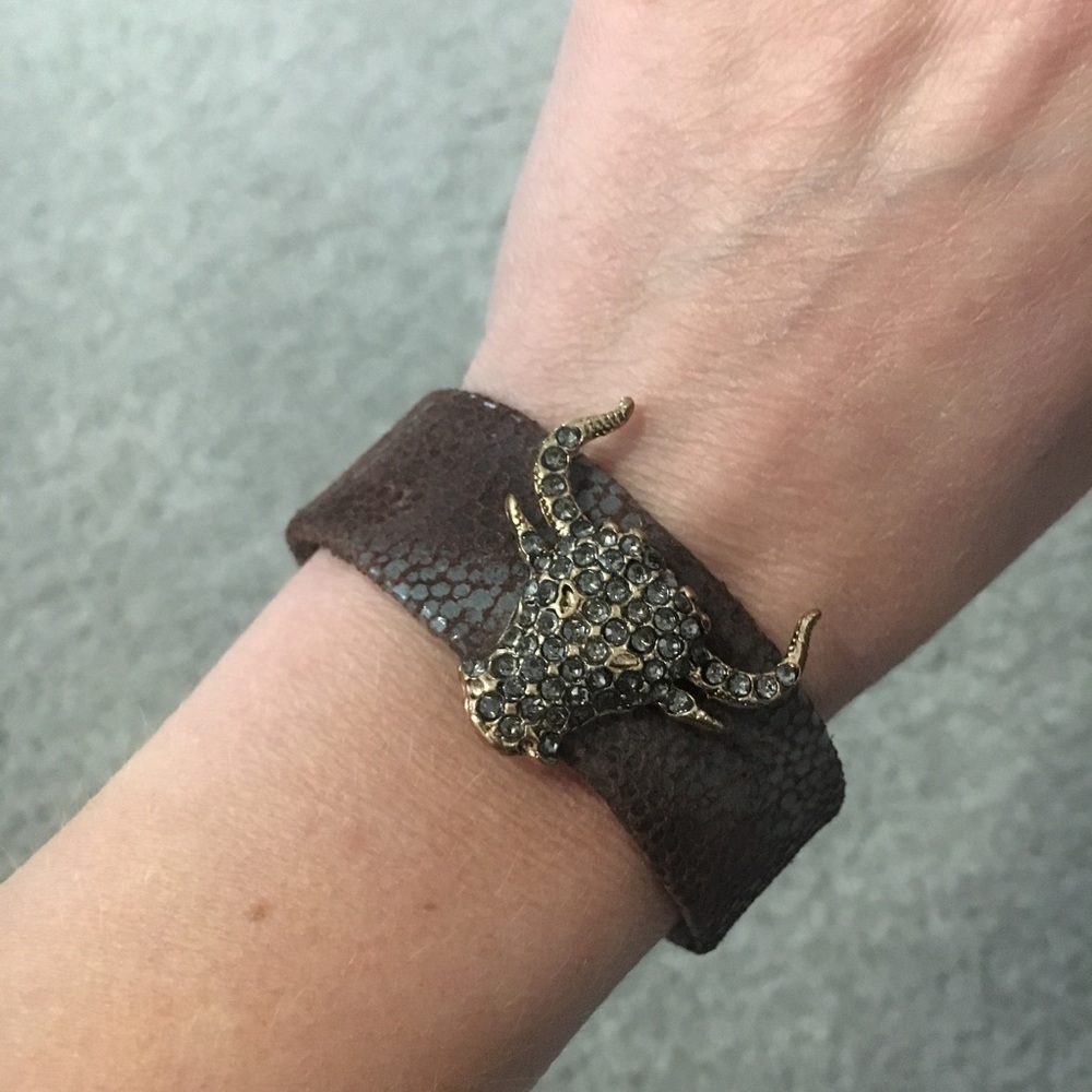 Leather bracelet