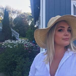 Meet your Posher, Adelè