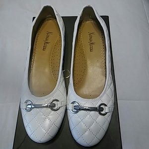 Ladie's Neiman Marcus Flats