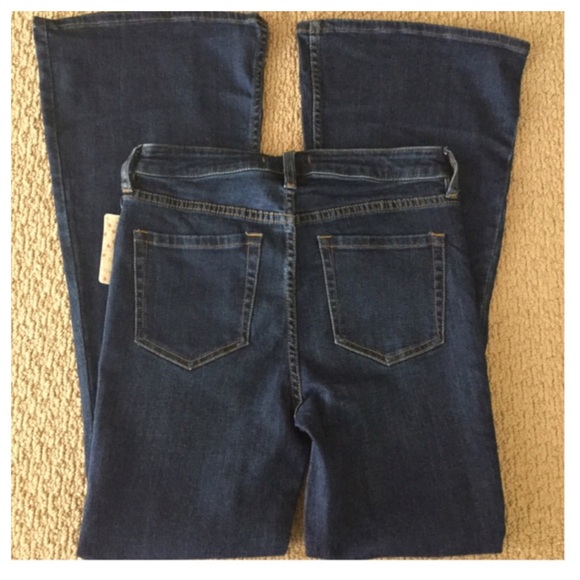 Free People High Rise Stretchy Flared Jeans. NWT. - Picture 6 of 7