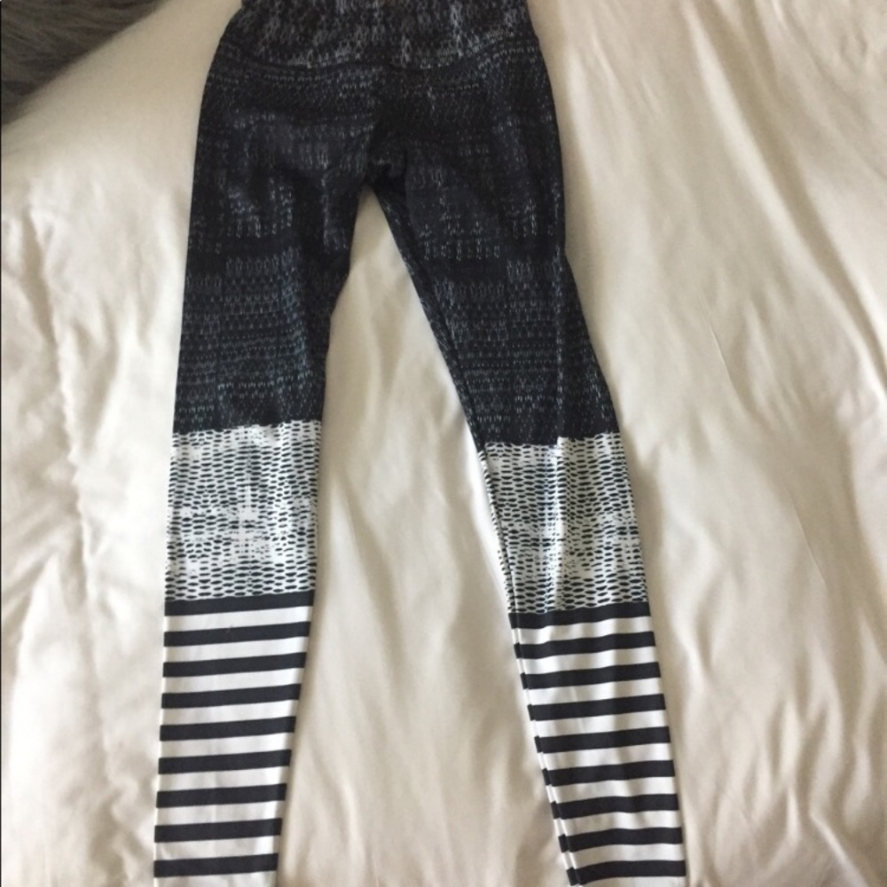 Onzie Graphic Legging S - Picture 3 of 5